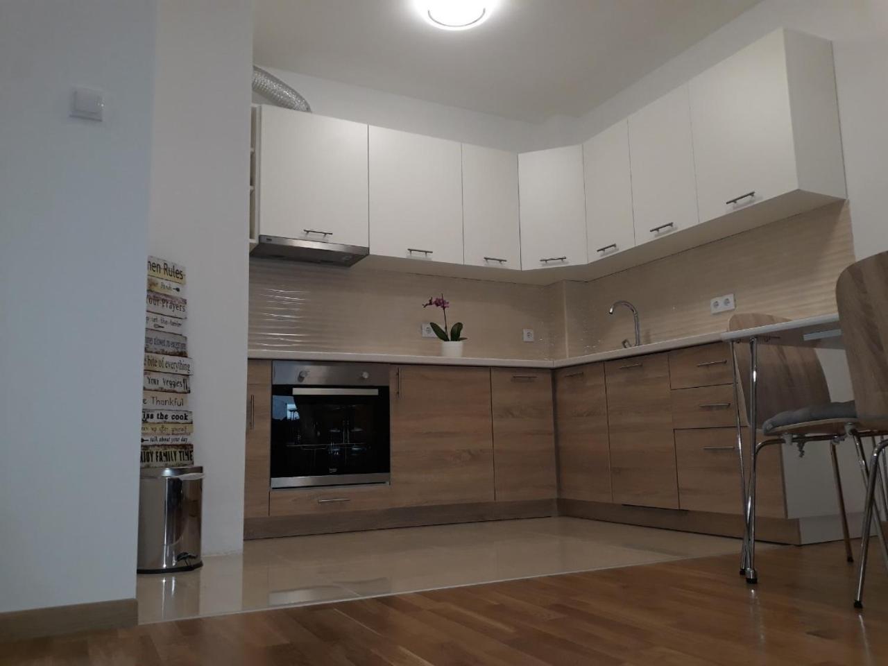 Apartman Lukana バニャ・ルカ エクステリア 写真
